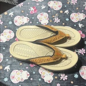 Hobibear Men’s Flip-Flops Sandals – Size 43 (US 10) –Brown & Orange Comfort Sole